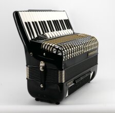 Hohner Atlantic IV N Deluxe with accordion stand